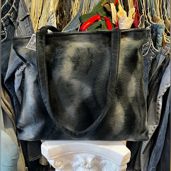 Mena New York - Picture 4 of 4